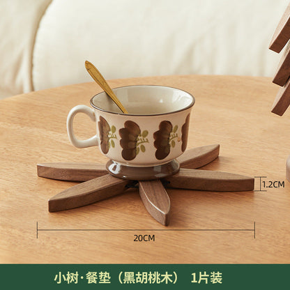 🎄 LIMITED-TIME 50% OFF!🍽️ Tree-Shaped Wooden Trivet Set! Gravity-activated folding, 4 trivets + stand, heat-resistant – festive table protection.