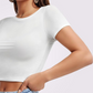 Avslappnade T-shirt med åtsittande midja för kvinnor
