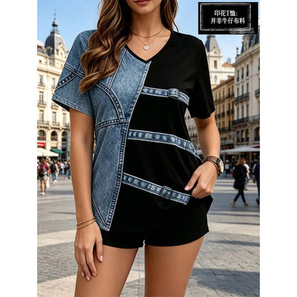 🎁 Heta sommarerbjudanden - 50% rabatt! 🔥👕 V-ringd Jeansmönstrad T-shirt – Mjuk & Snygg 🌀
