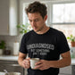 👕 50% RABATT! 😄 Rolig t-shirt med "Undiagnosed"-slogan – Kvick, mjuk & perfekt samtalsstartare – Bomullskvalitet, avslappnad passform – idealisk för vardag eller som gåva 🎤