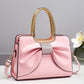 🔥 50% RABATT på utvalda produkter🎉Elegant damaxelväska med rosett & krokodilmönster 👜 Lyxig textur, söt rosett & tidlös elegans – din perfekta vardagsaccessoar ✨
